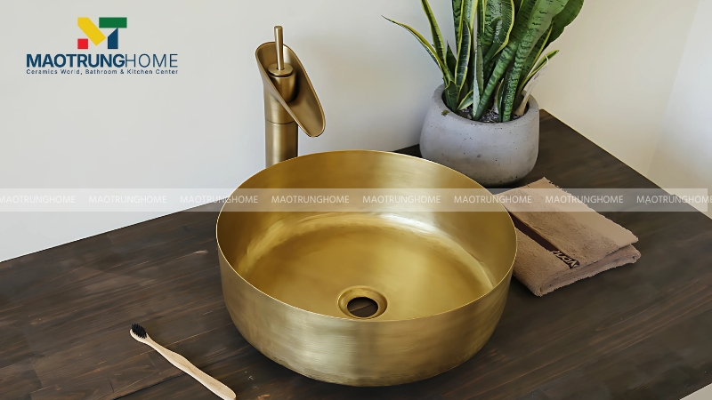 Mẫu lavabo bằng đồng thau