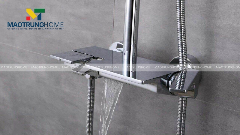 Chi phí đầu tư ban đầu cho sen tắm nhiệt độ thường cao hơn đáng kể