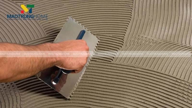 Sử dụng keo dán gạch sẽ đảm bảo tính thẩm mỹ và tuổi thọ cho cả hai loại gạch này