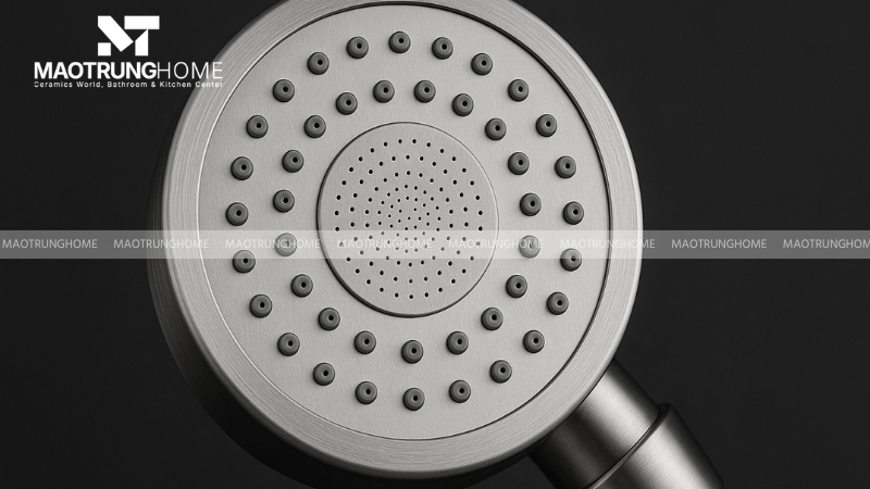 Các nhà sản xuất sử dụng công nghệ khắc laser chính xác.