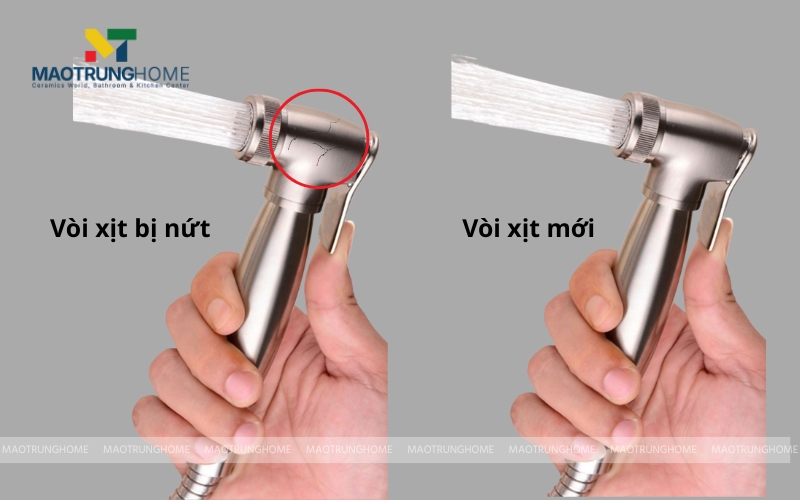 So sánh một đầu vòi xịt bị nứt và một đầu vòi xịt mới còn nguyên